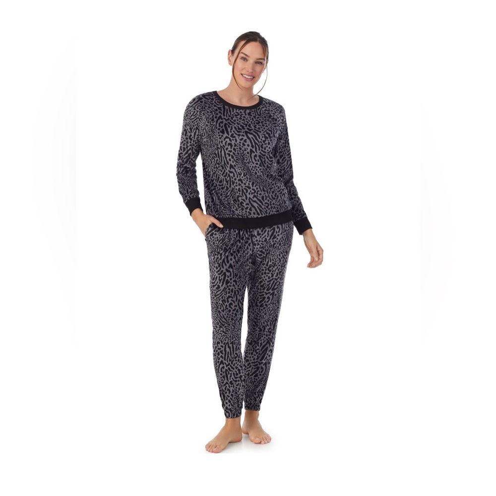 Secret Treasures Womens XL 2-piece Stretch Knit Velour Top and Jogger Pajama Set
